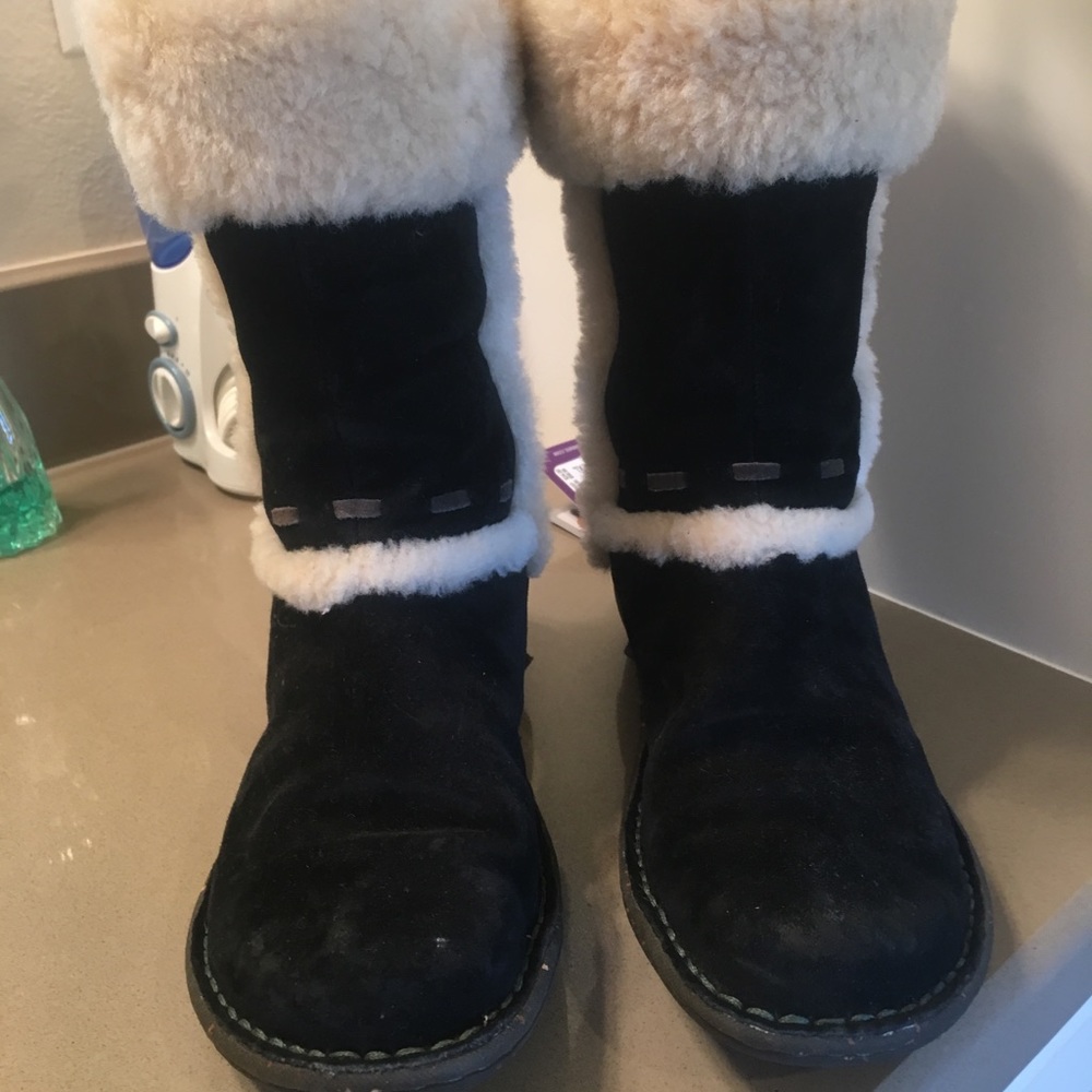 Slightly worn ugg boots